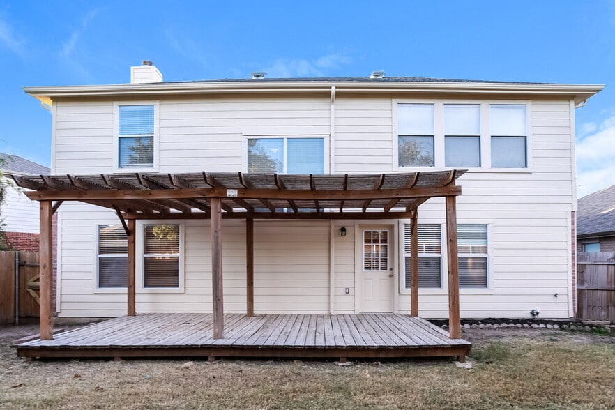 Building Photo - 3405 Star Ranch Ct