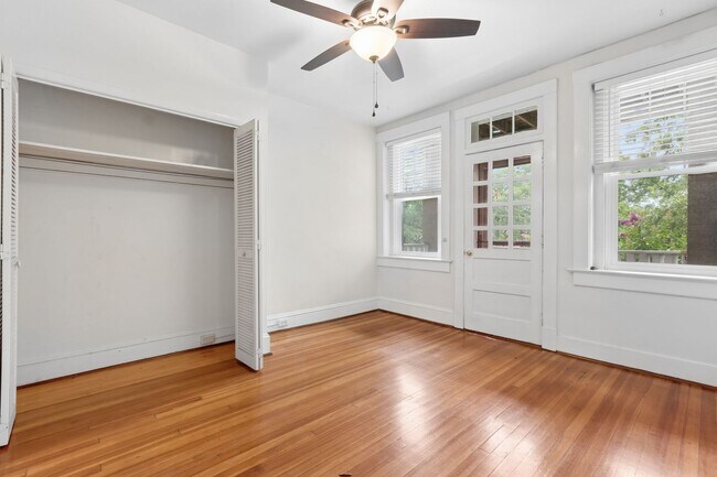 Building Photo - Beautiful Ghent Condo for Rent !