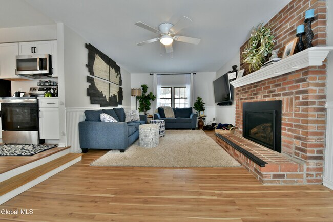 Building Photo - 9 Bell Flower Rd