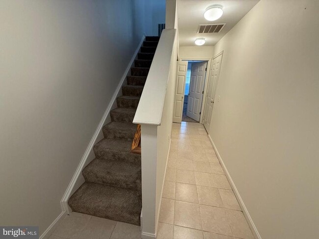 Building Photo - 22976 Fontwell Square