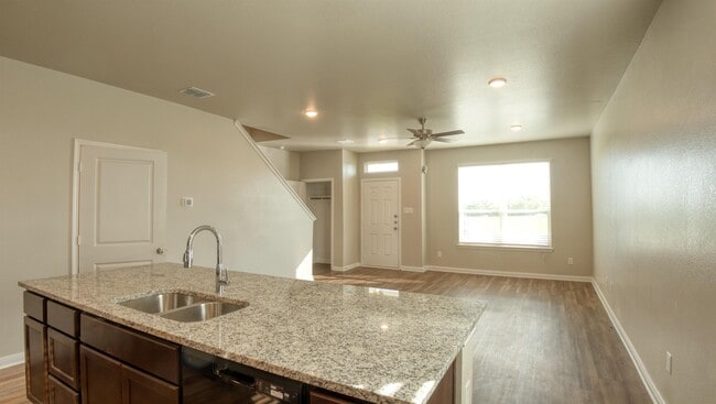 Building Photo - 1618 Lummus Dr