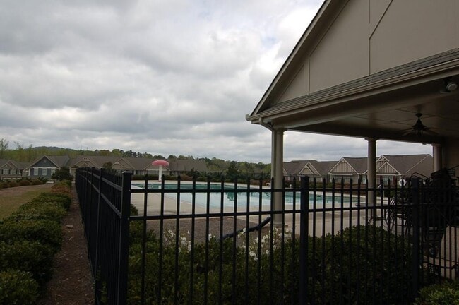 Building Photo - 3327 Castleberry Village Dr