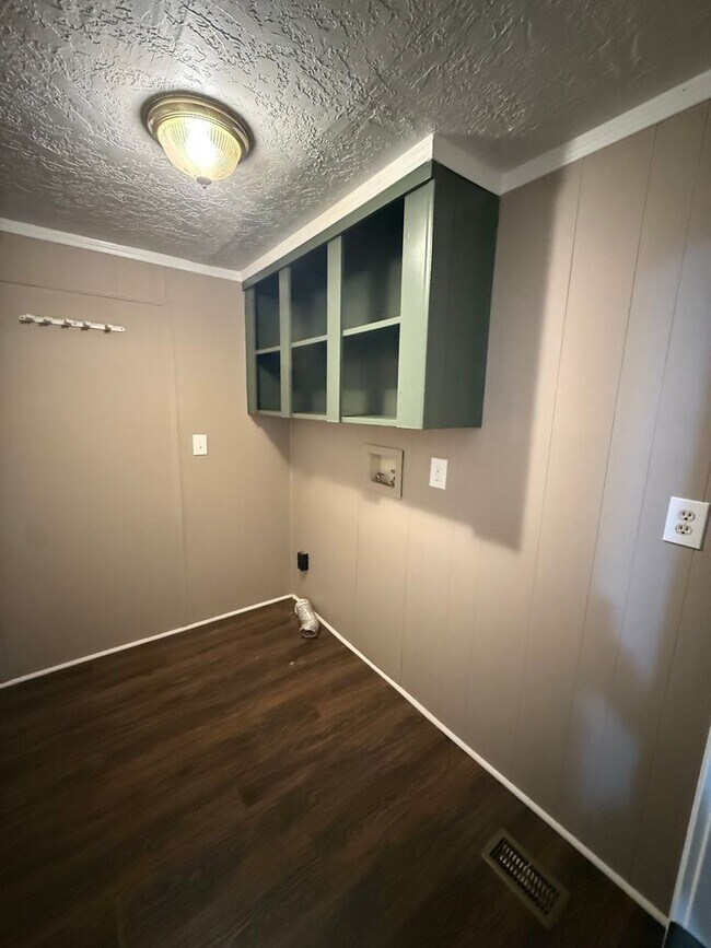 Building Photo - 1509 NC-801