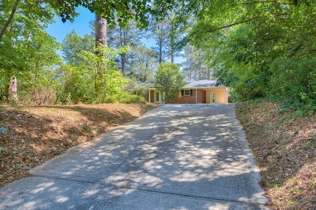 Building Photo - 427 Ashland Dr