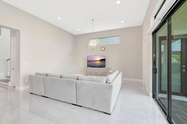Building Photo - 16317 Cabernet Dr