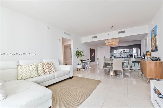 Building Photo - The Plaza 901 Brickell