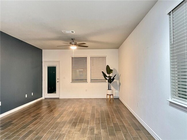 Building Photo - 11812 Offaly Dr