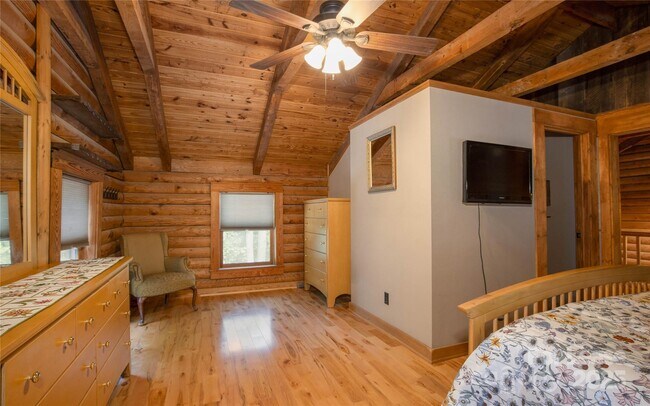 Building Photo - 2038 Toms Creek Rd