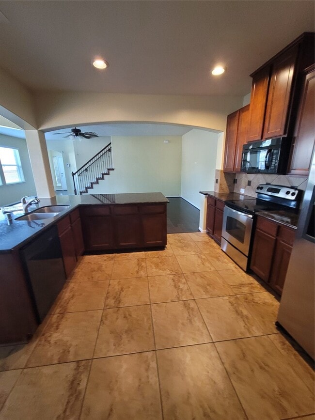Building Photo - 14202 Silver Hollow Ln