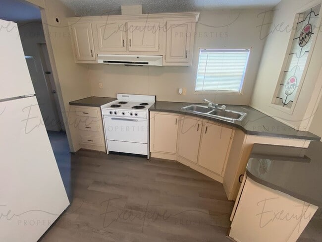 Building Photo - Remodeled Mobile Home: 2 Bed, 1 Bath in Sulphur, LA