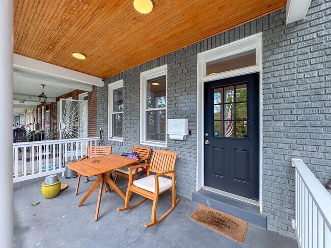 Building Photo - 815 Longfellow St NW