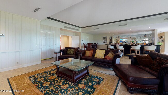 Building Photo - 7987 Hollyridge Rd