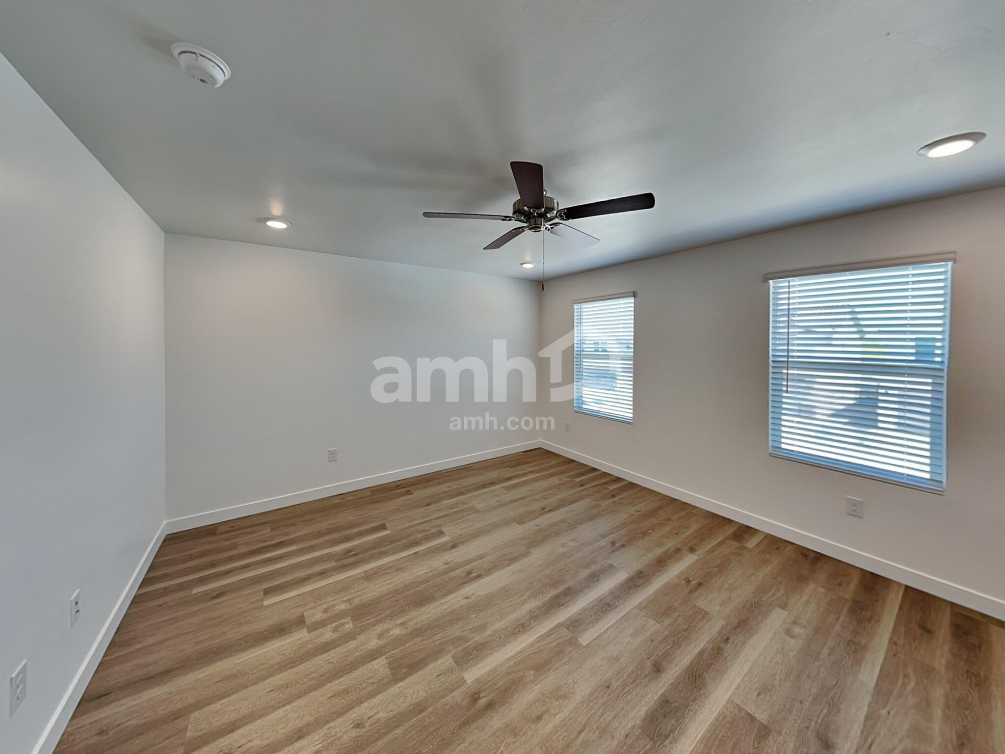 Building Photo - 6536 E Paseo Alga