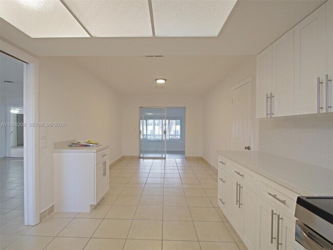 Building Photo - 5510 Johnson St