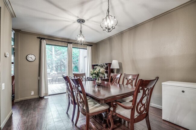 Building Photo - 246 Litchfield Ln