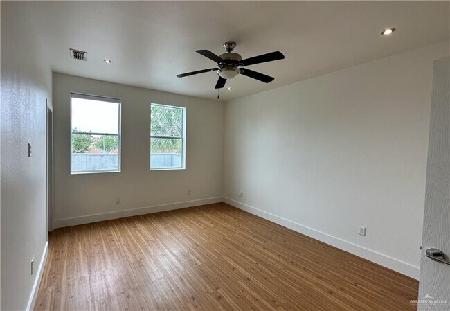 Building Photo - 2312 S 43rd St