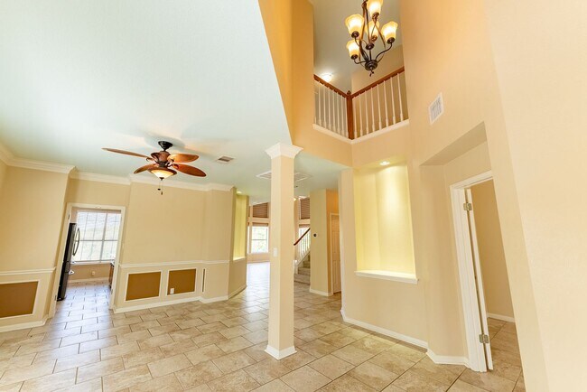Building Photo - Spacious and stunning 4 bed 3.5 bath in Austin!!!