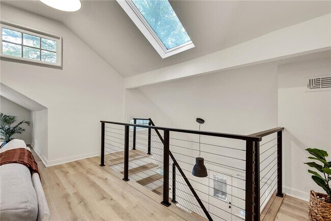 Building Photo - 901 Argonne Ave NE