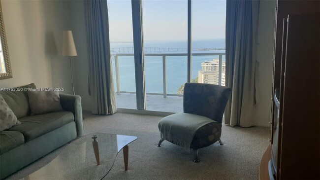 Building Photo - 1155 Brickell Bay Dr