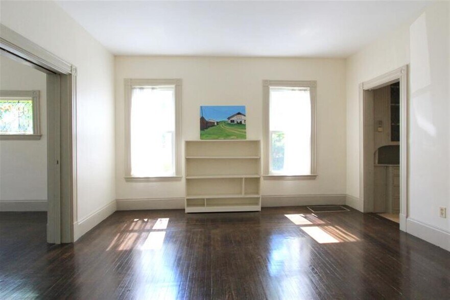 Building Photo - 12A Saginaw Ave