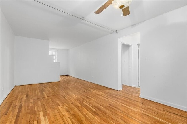 Primary Photo - 310 Beverley Rd