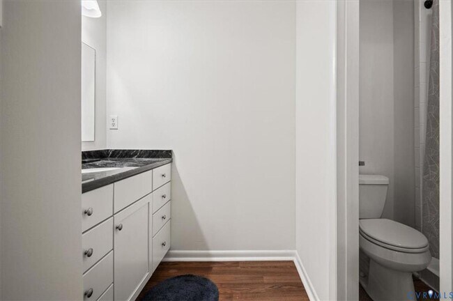Building Photo - 3 Bedroom Townhome in Henrico!!!