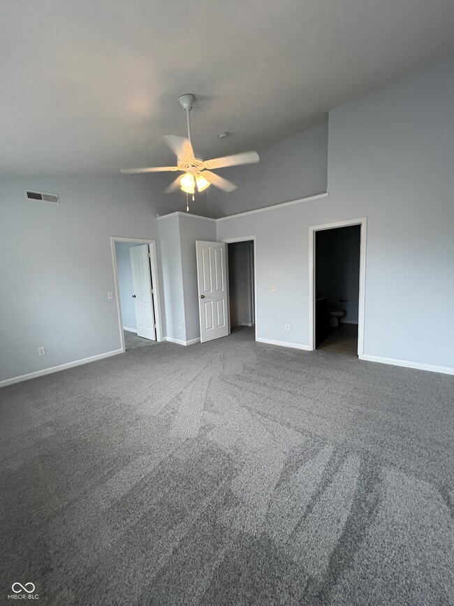Building Photo - 9451 Glencroft Way