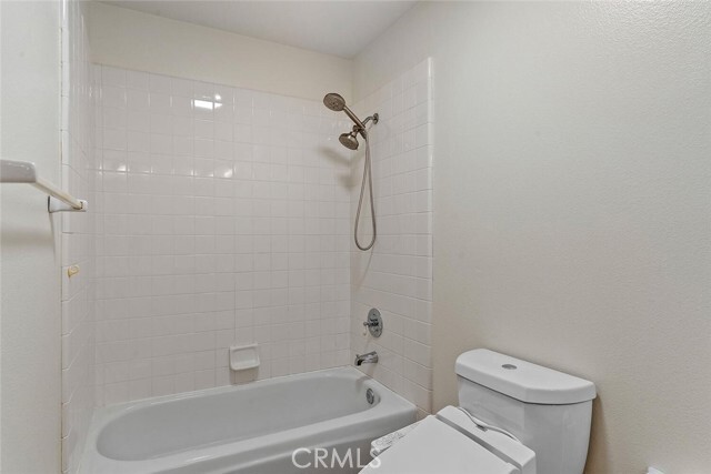 Building Photo - 2140 Chandler Dr