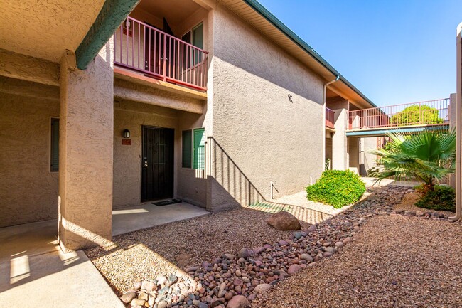 Building Photo - Remodeled 2-Bedroom, 2-Bath Condo in Prime Scottsdale Location