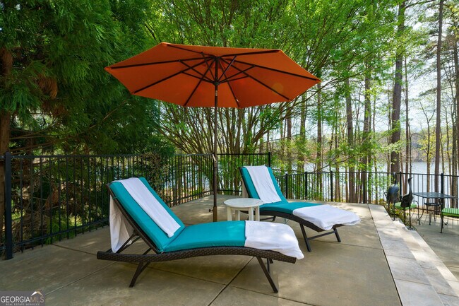 Building Photo - 115 Peninsula Dr