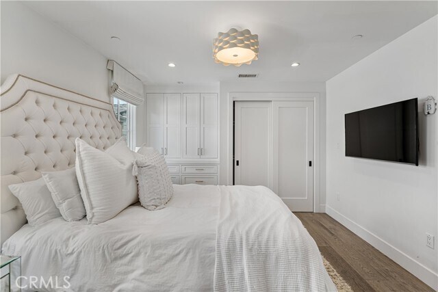 Building Photo - 2037 E Ocean Blvd