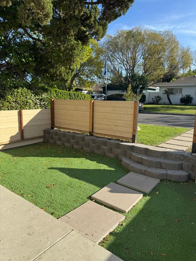 Building Photo - 16159 Hartsook St