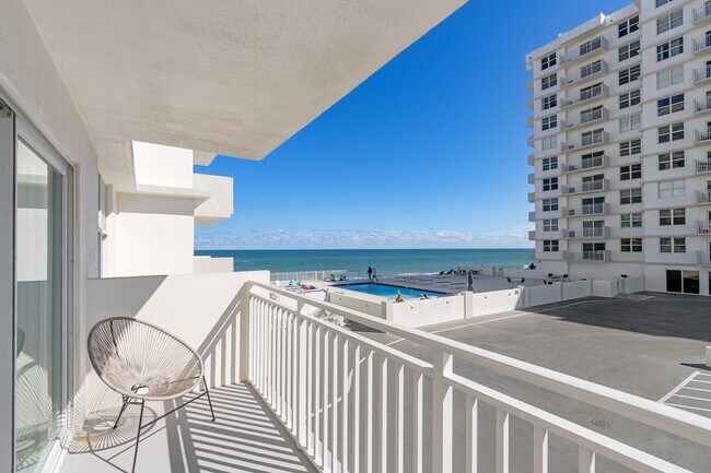 Building Photo - 4505 S Ocean Blvd