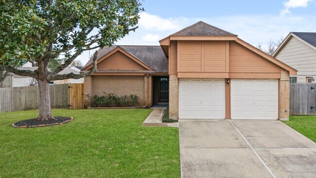 Building Photo - 2502 Planters Row