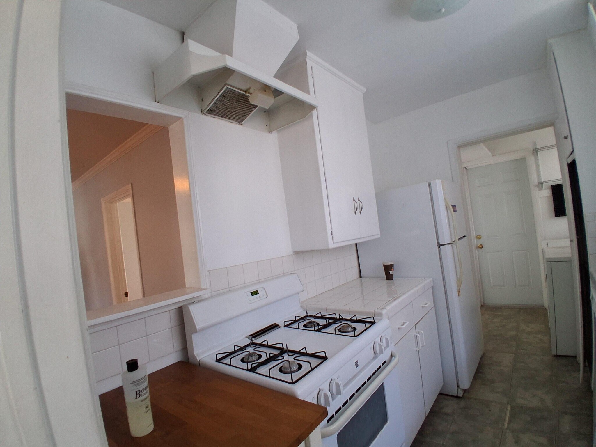 stove with air vent - 902 Patterson Ave