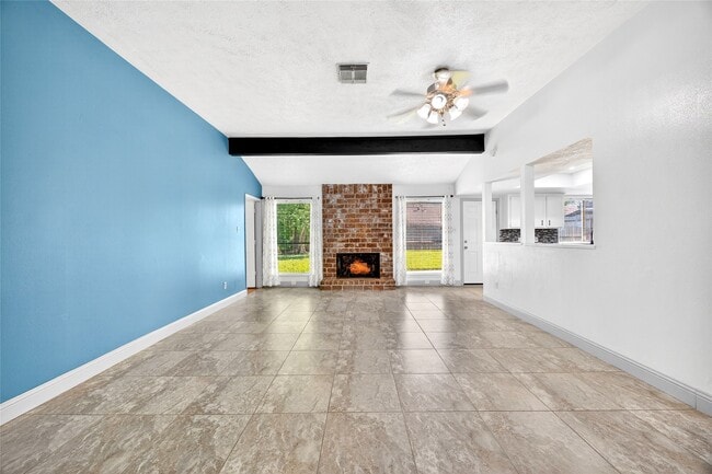 Building Photo - 3031 Shawnee Dr