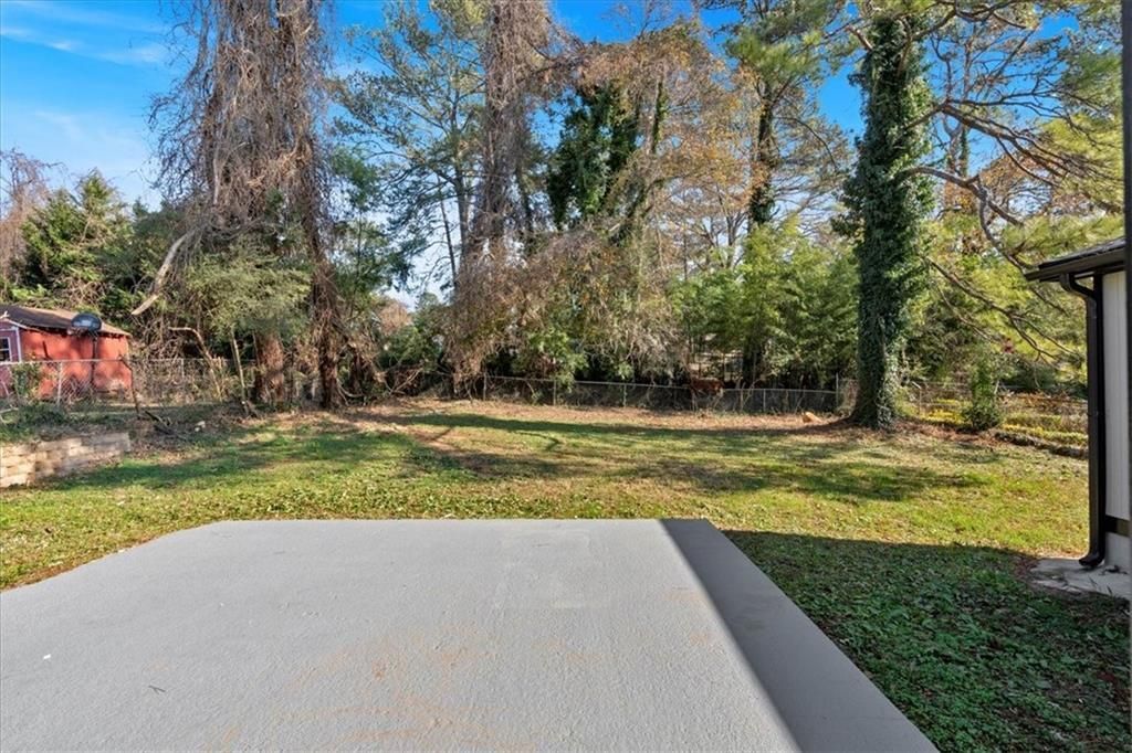 Building Photo - 2142 Cloverdale Dr SE