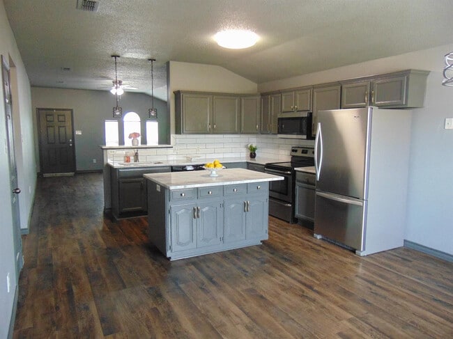 Building Photo - 6534 89th St