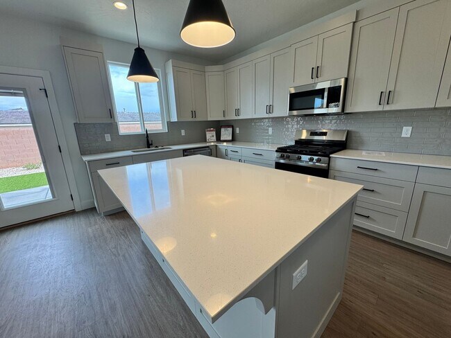 Building Photo - New Build