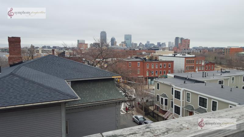 Building Photo - 717 Parker St
