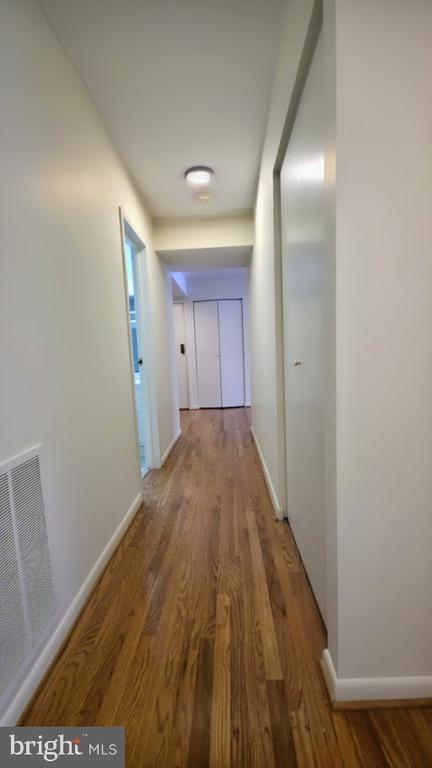 Building Photo - 4960 Sentinel Dr