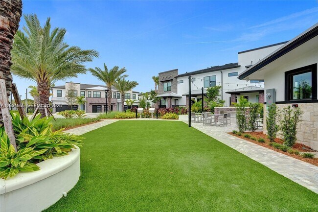 Building Photo - 8344 NW 7th Pl