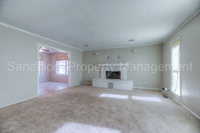 Building Photo - For Lease | Osage Hills | $1450 Rent