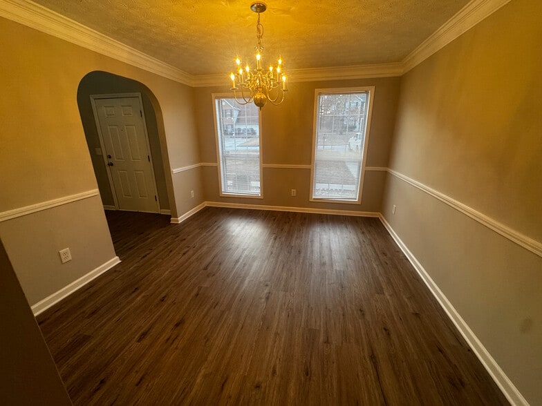 Primary Photo - Room in House on Tara Bend