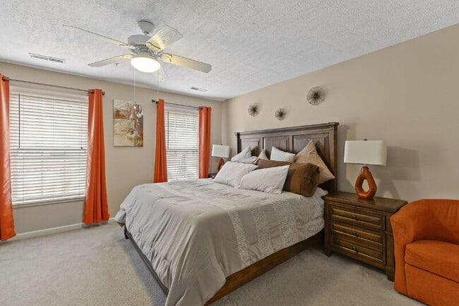 Building Photo - 212 Merlin Dr