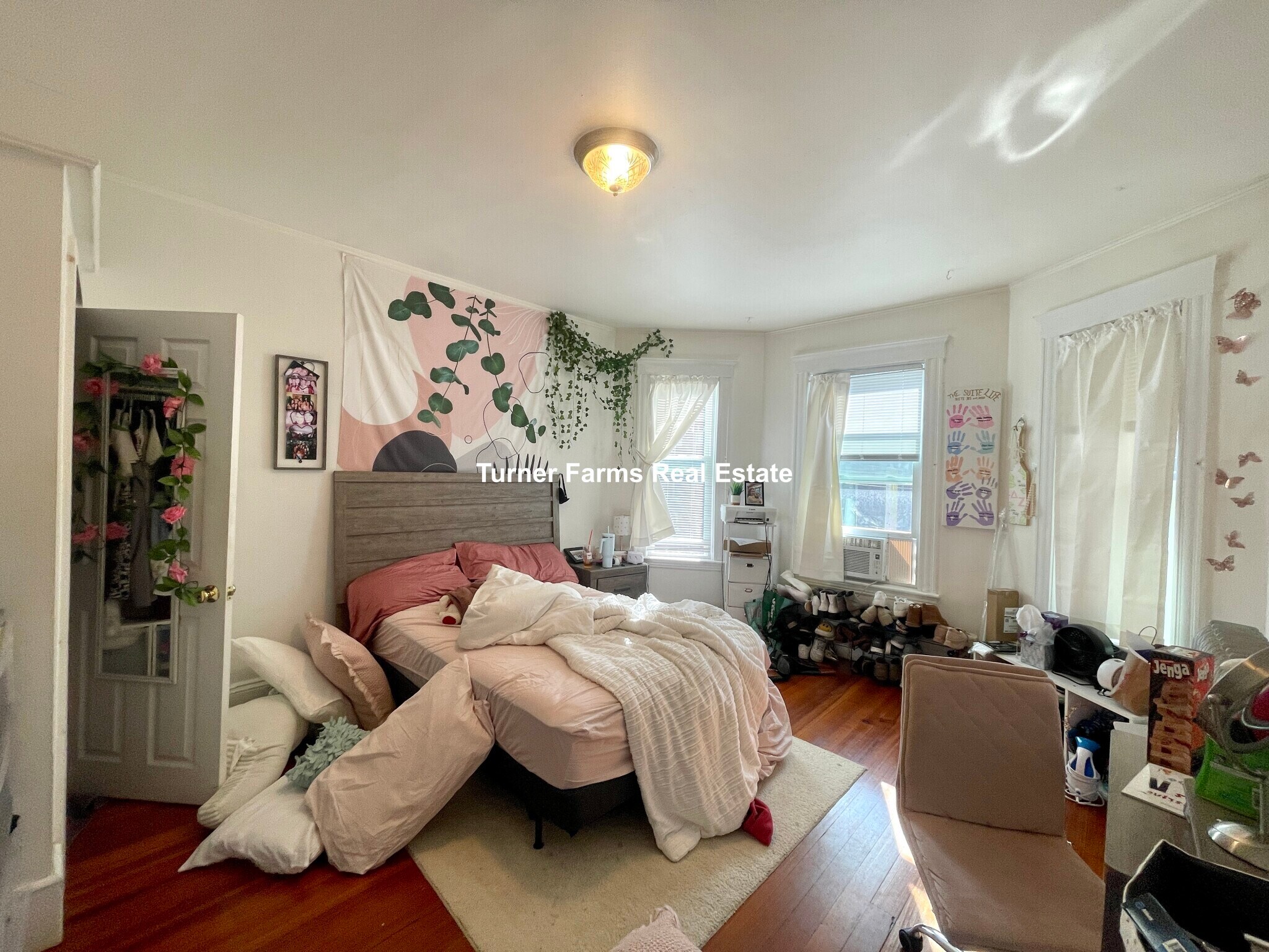 Building Photo - 162 Kelton St