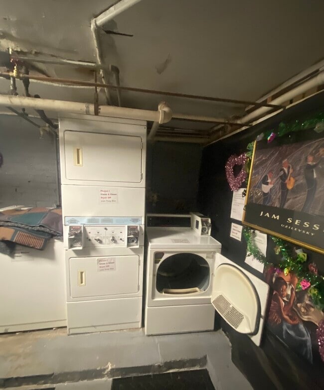 Building Photo - 8352 S Maryland Ave