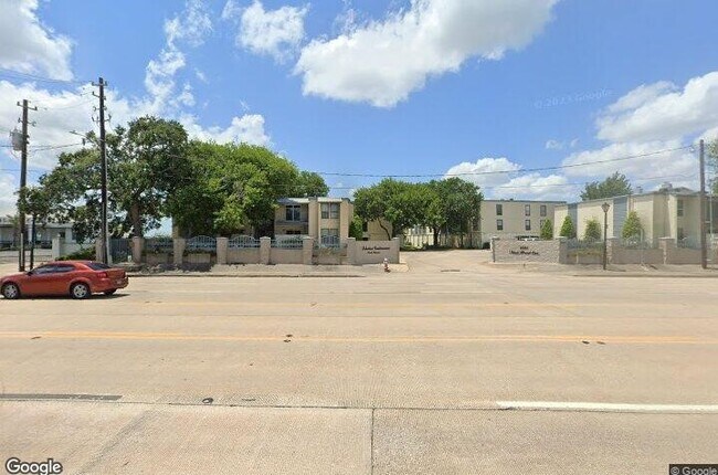 Building Photo - 4001 Nasa Pky