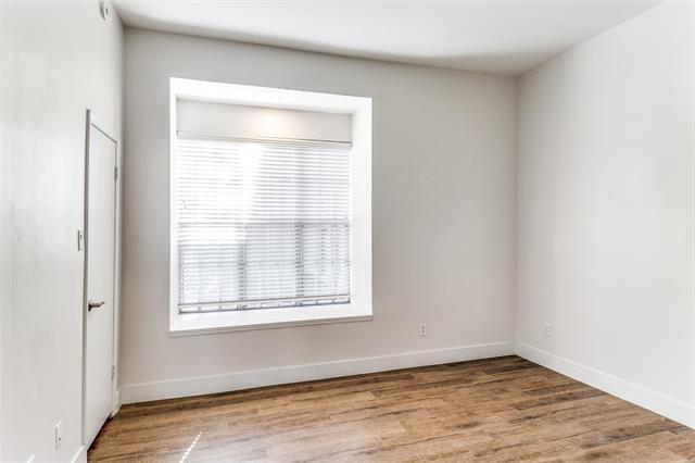 Building Photo - 10403 High Hollows Dr
