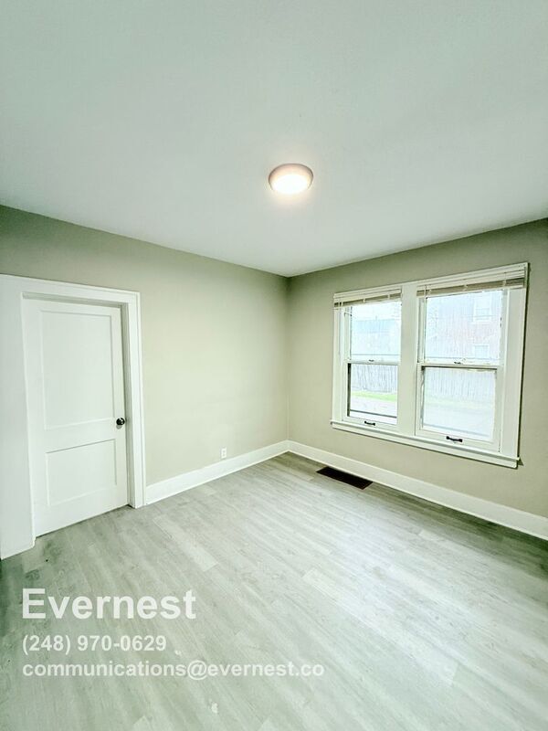 Building Photo - 5440 Milford St